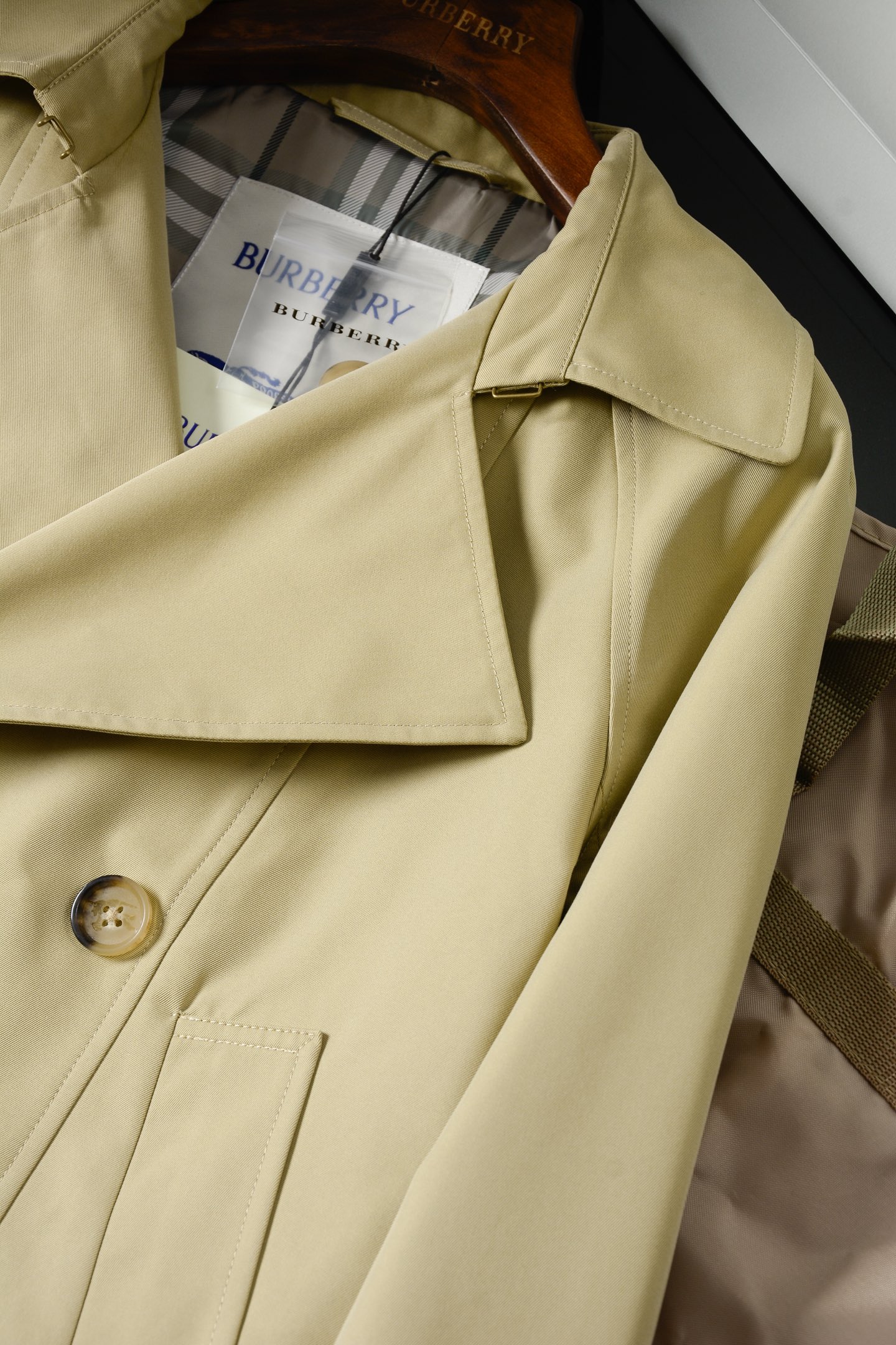 trench coat #2510290909 - Image 4