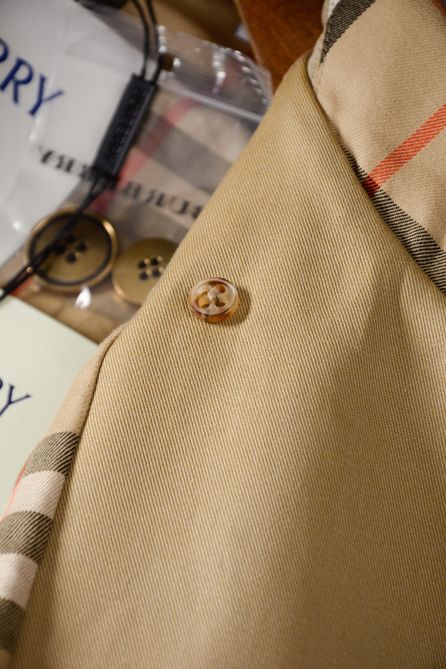 trench coat #2510300825 - Image 6